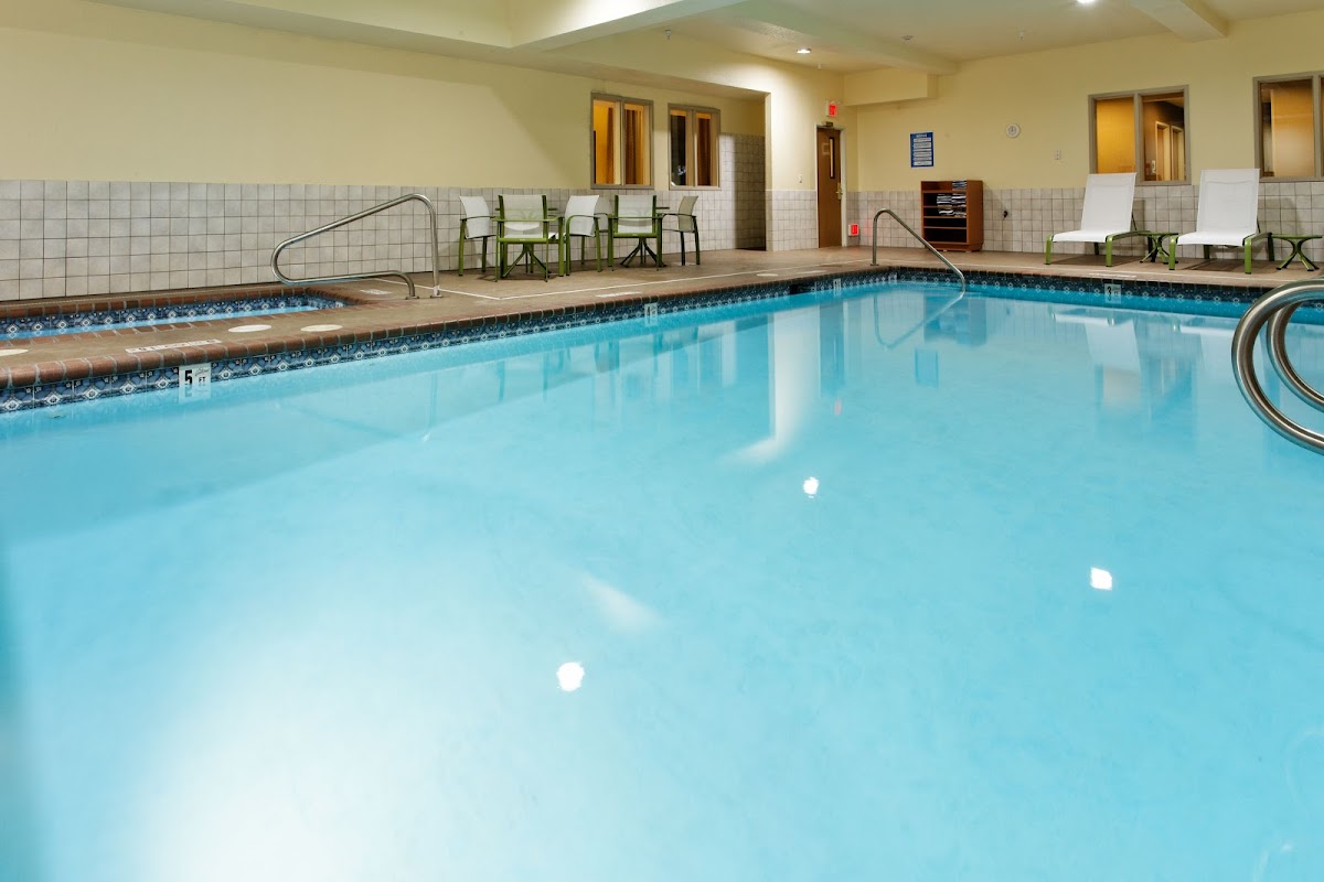 Holiday Inn Express & Suites Canyonville photo 2