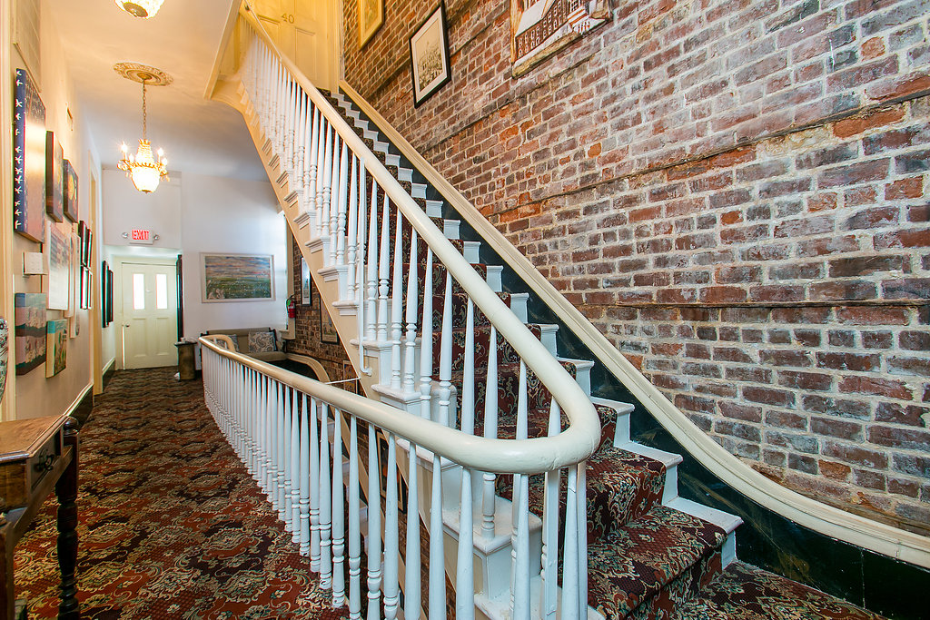 Lafitte Hotel and Bar