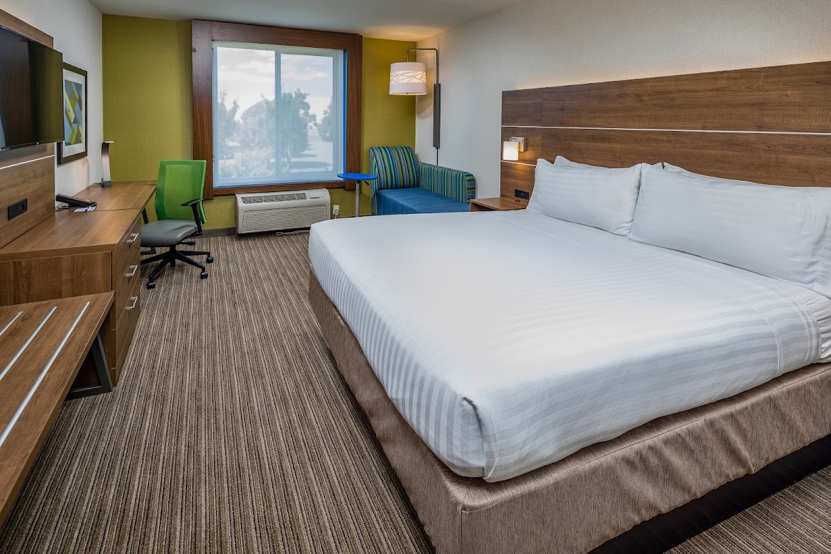 Holiday Inn Express & Suites Modesto-Salida by IHG photo 2