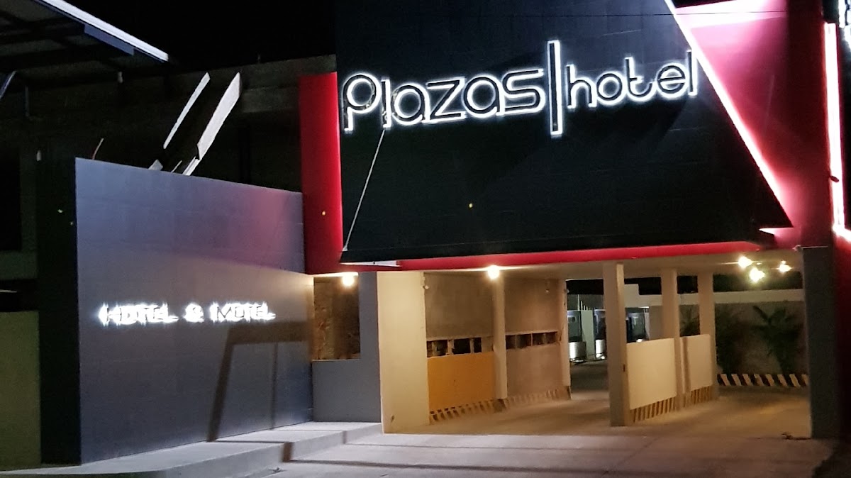 Hotel Plazas