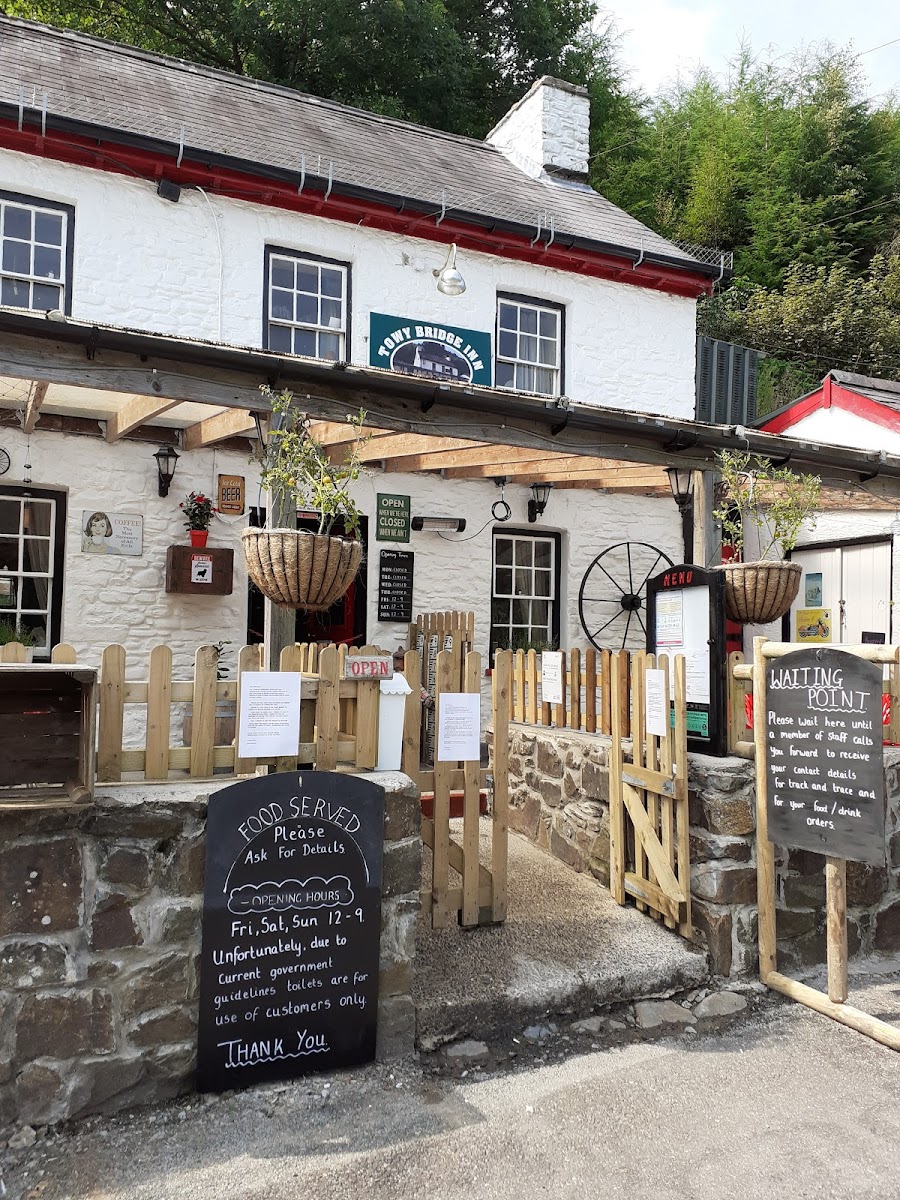Towy Bridge Inn