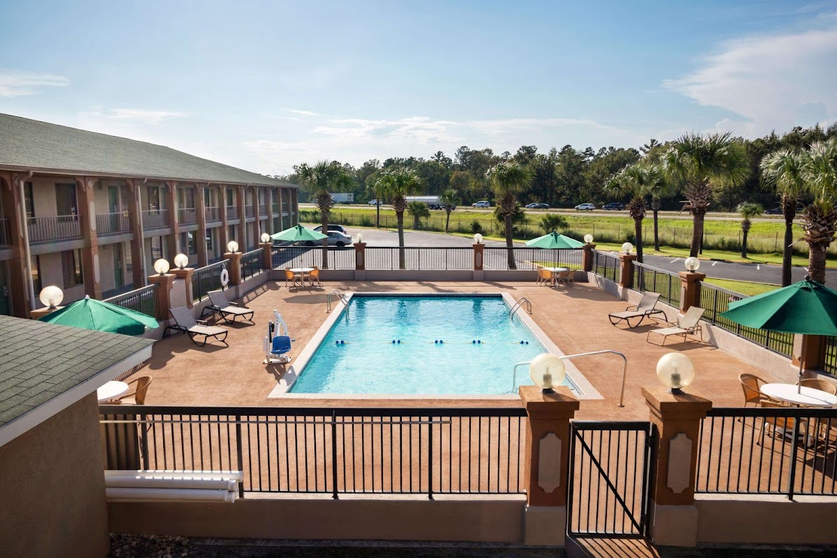 Days Inn by Wyndham Hardeeville/ I-95 State Line photo 3