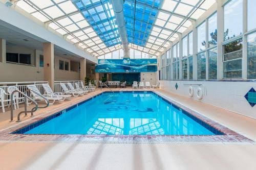 Watson's Regency Suites photo 3