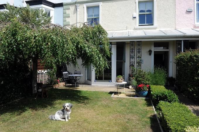 Riverview Guest House