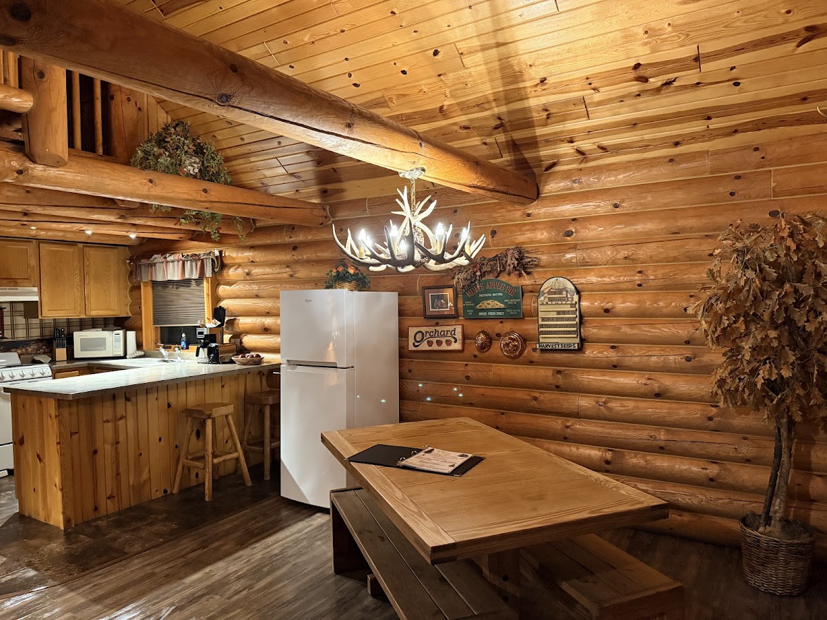 Cedar Lodge and Settlement photo 3