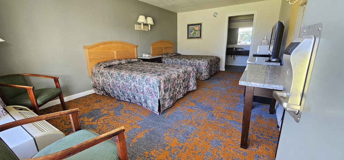 Coachman Inn photo 2