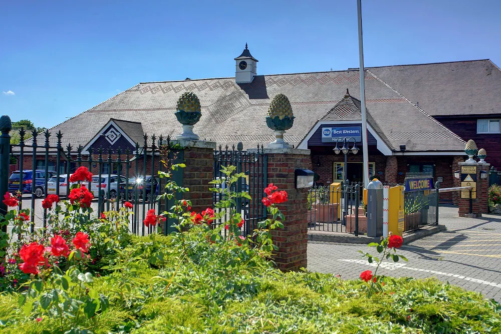 Best Western Manor Hotel and Suites