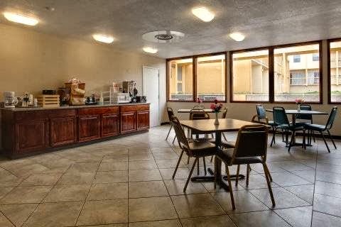 Woodville Inn photo 3