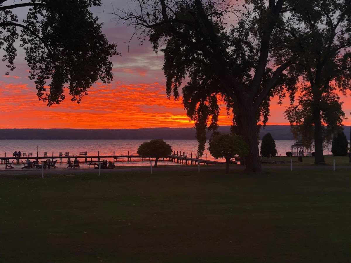 Plum Point Lodge on Seneca photo 3