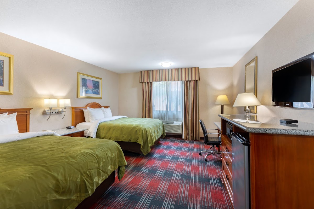 Quality Inn & Suites Oceanside Near Camp Pendleton photo 2