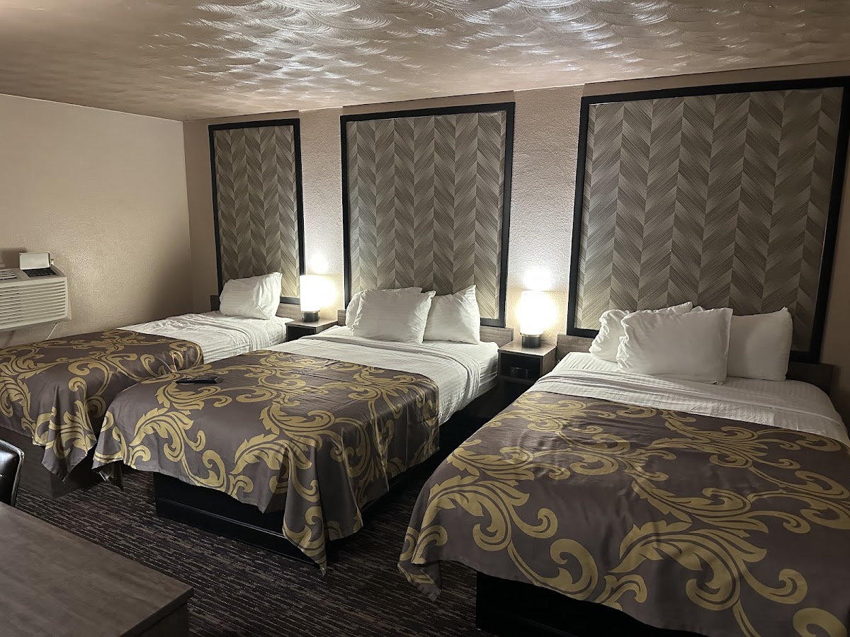 Aarya Hotel By Niagara Fashion Outlets photo 2