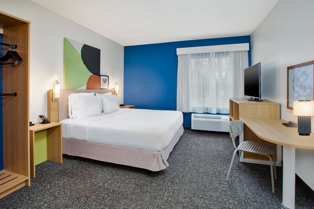 Spark by Hilton Walker Grand Rapids North photo 2