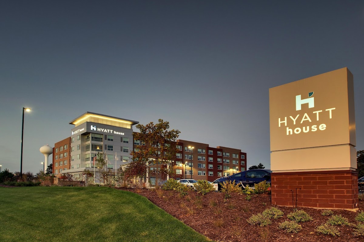 Hyatt House Chicago / Oak Brook