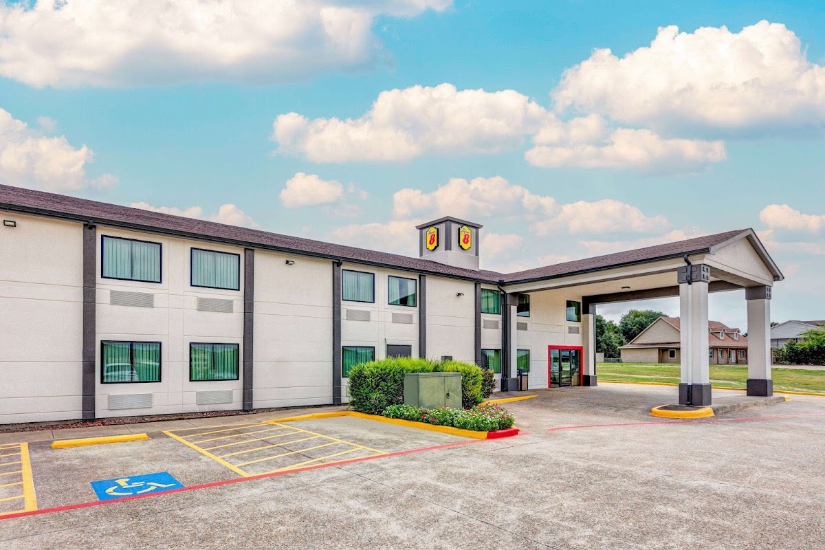 Super 8 by Wyndham Waxahachie TX