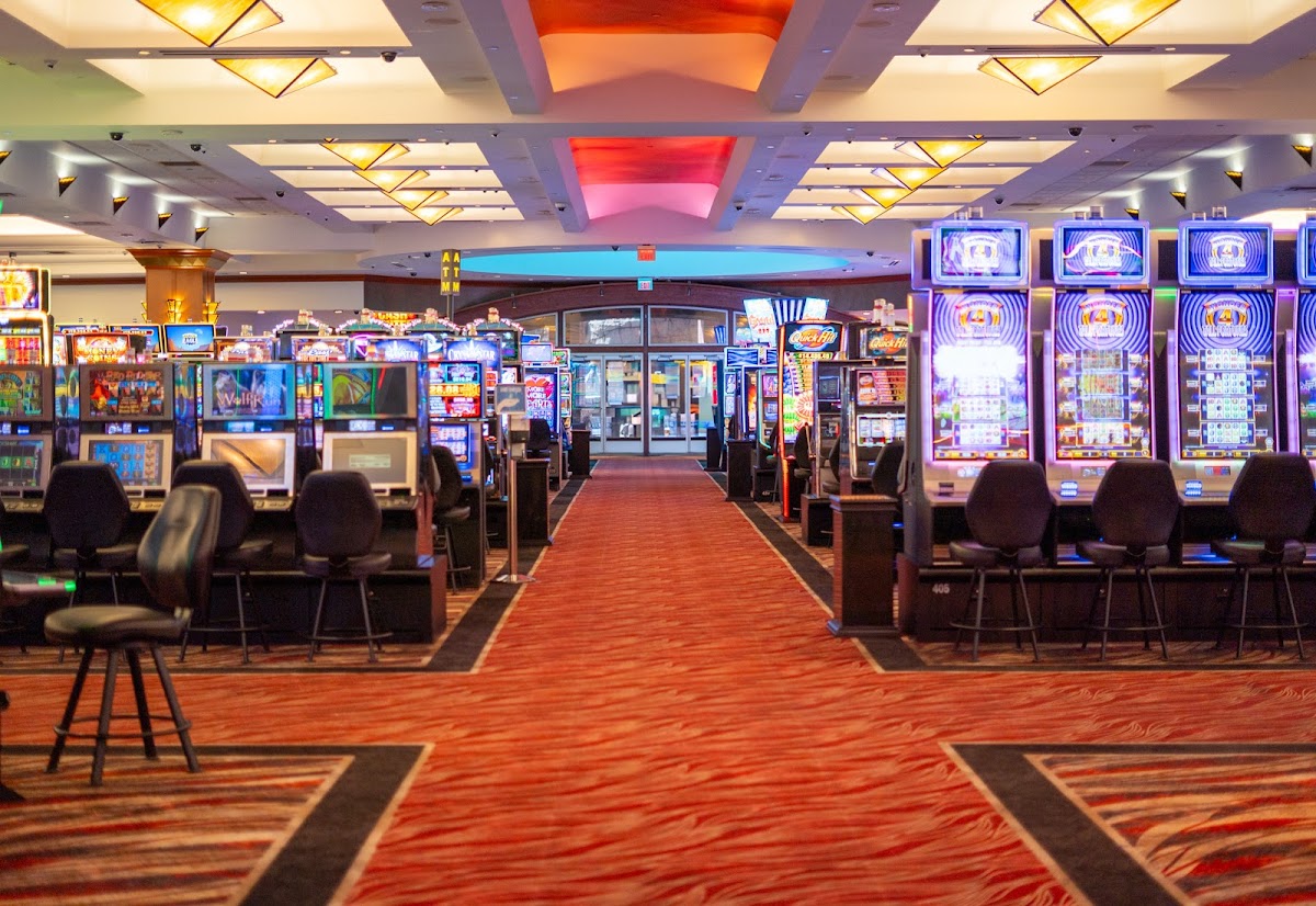 Red Hawk Resort + Casino photo 3