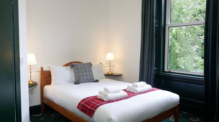 4 Friends House photo 3