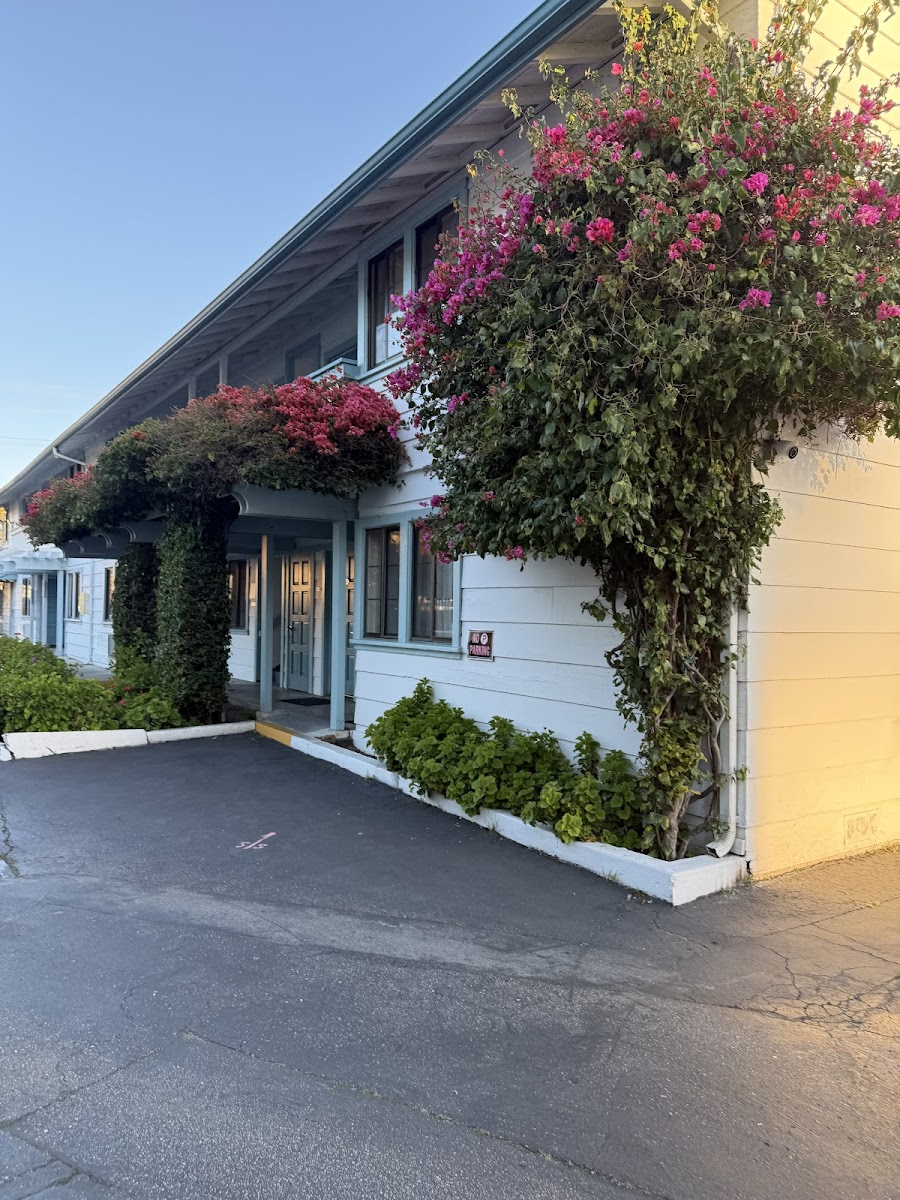 Arbor Inn Monterey