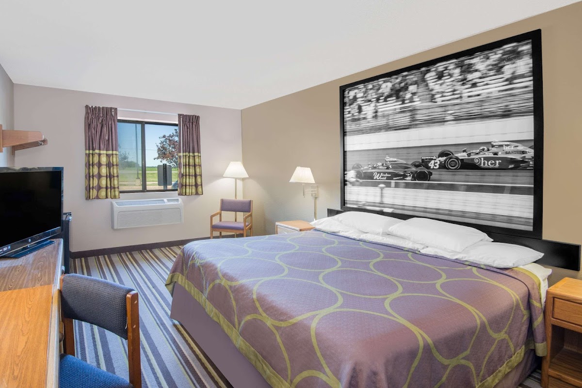 Super 8 by Wyndham Knoxville photo 2