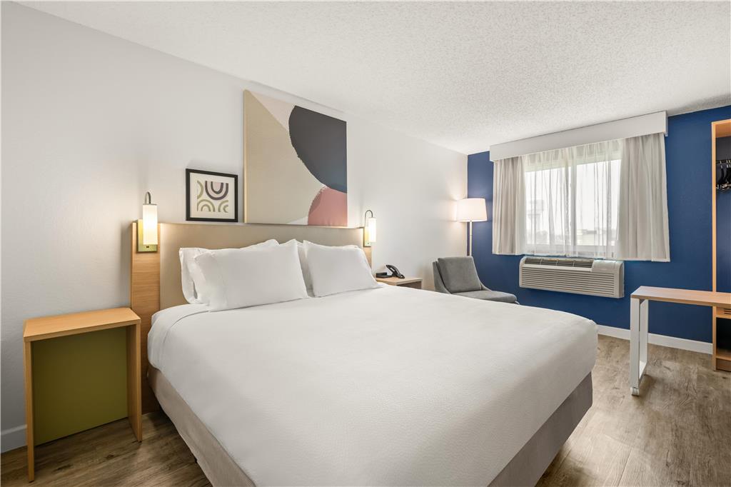 Spark by Hilton Eden Prairie photo 2