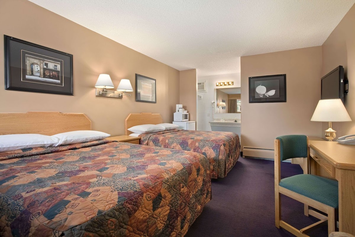Travelodge by Wyndham Moose Jaw photo 2