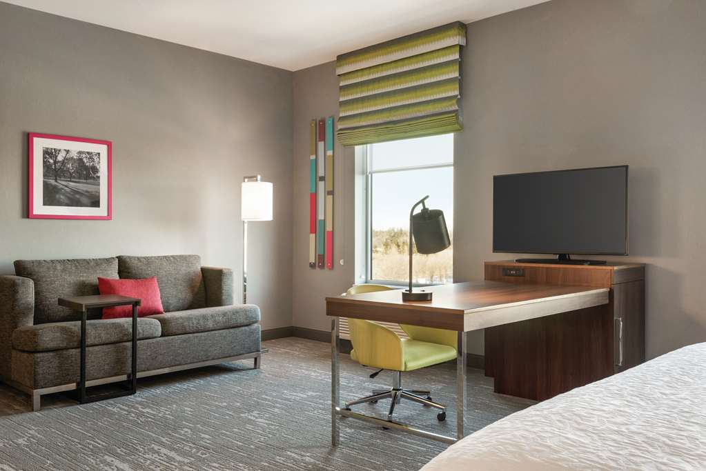 Hampton Inn Brooklyn Park photo 2