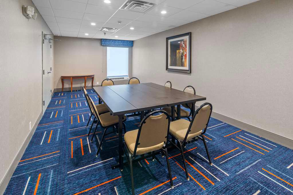 Hampton Inn Atlanta/Woodstock photo 2