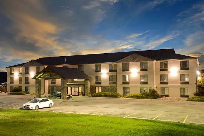Summerset Hotel & Suites