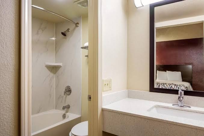 Red Roof Inn Houston - Spring North photo 3