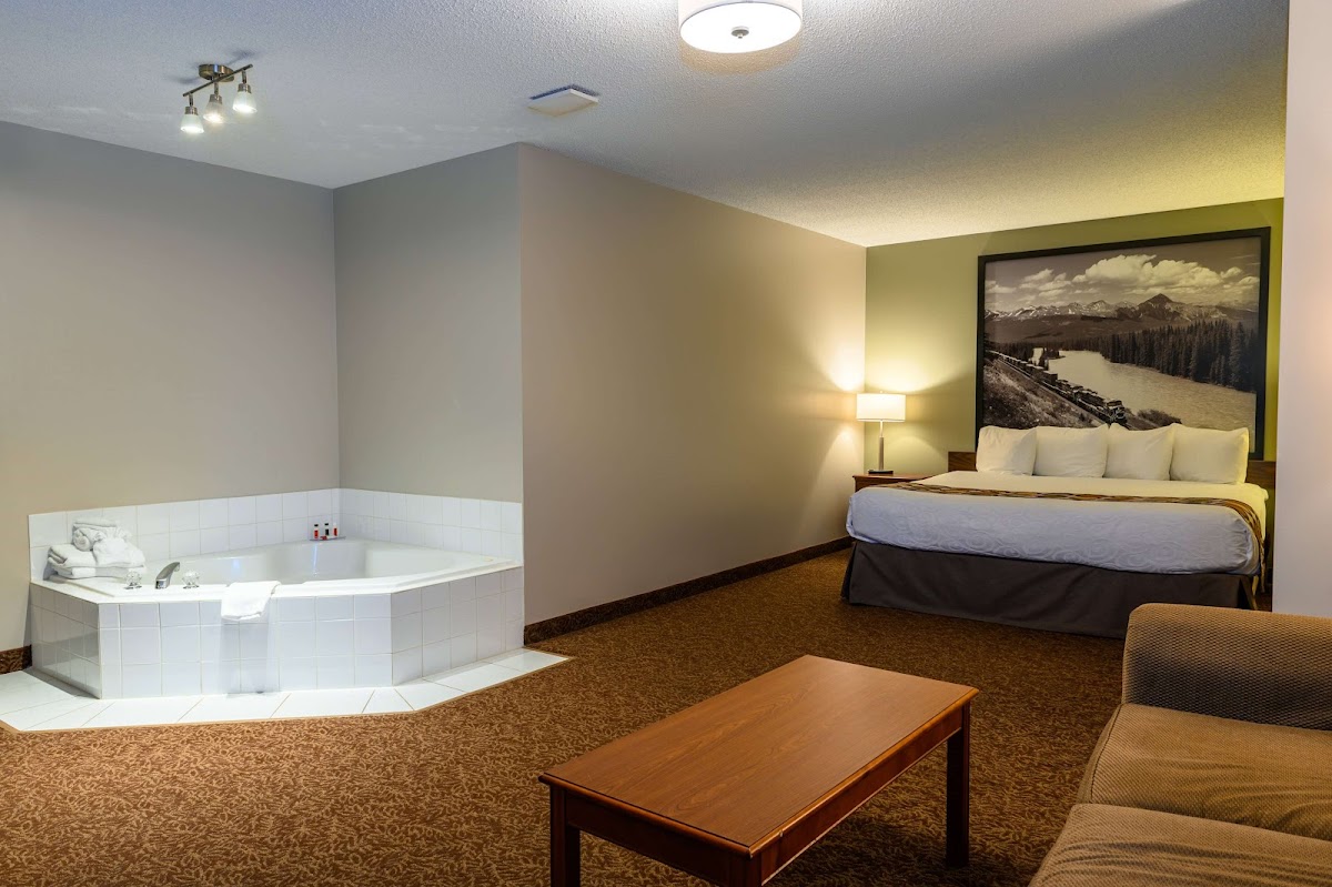 Super 8 by Wyndham Cochrane photo 3