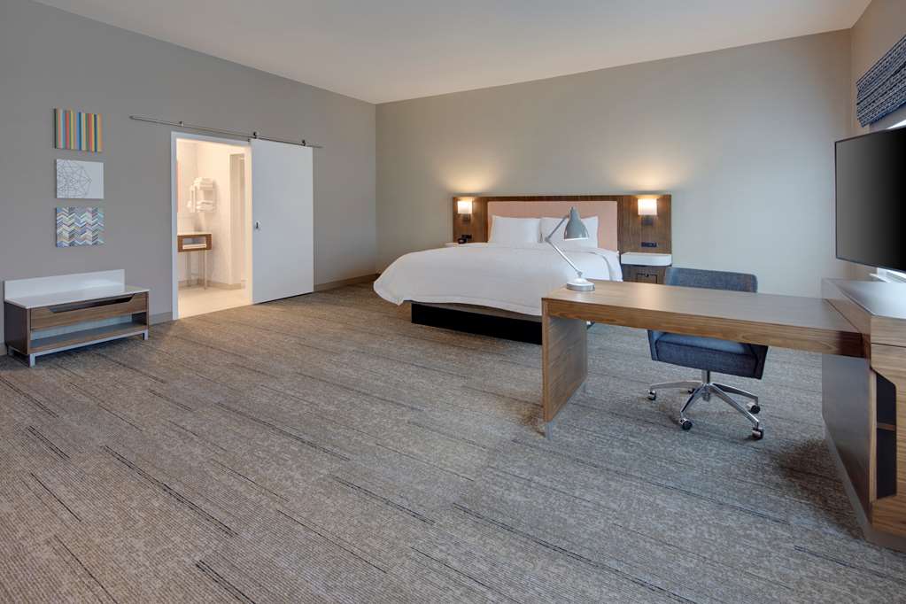 Hampton Inn Santa Cruz West photo 2