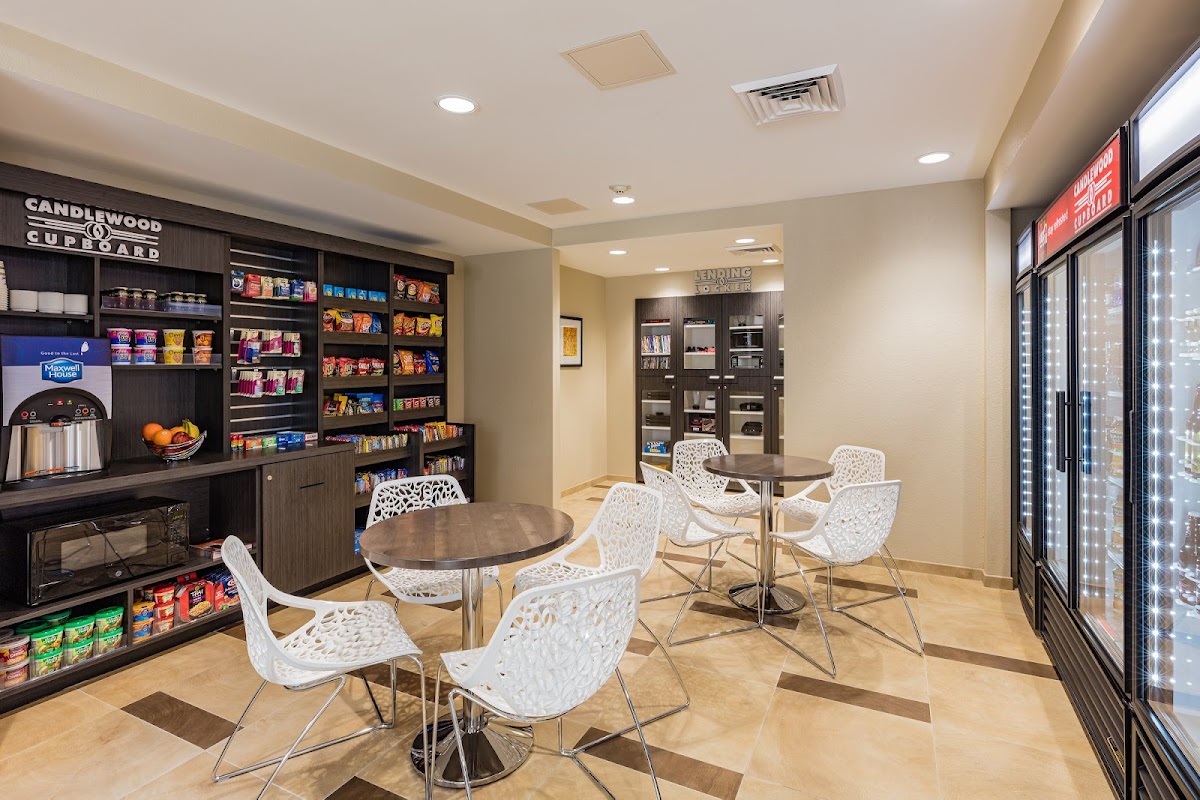 Candlewood Suites Portland-Airport by IHG photo 3