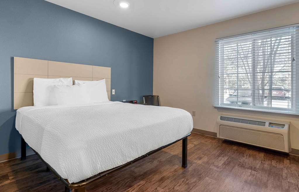 Extended Stay America Select Suites- Orlando - South photo 2
