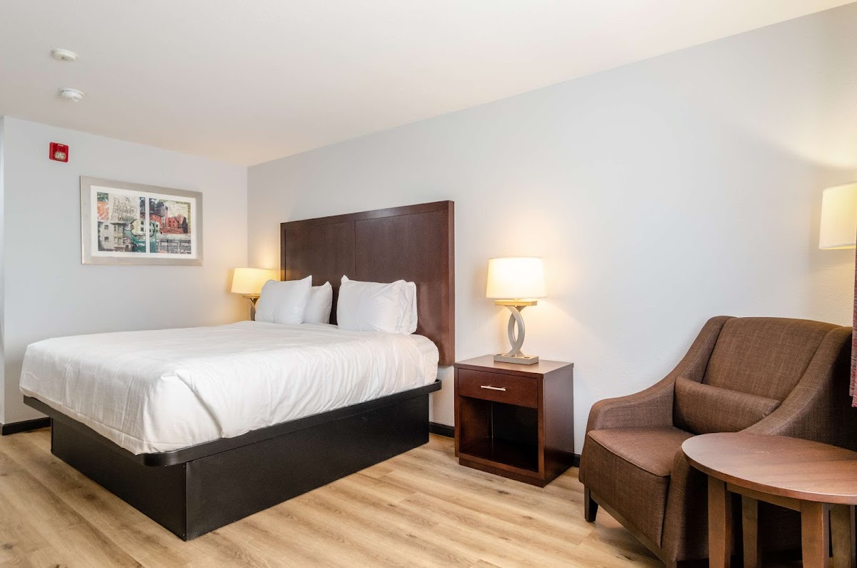 Red Lion Inn & Suites Des Moines photo 2
