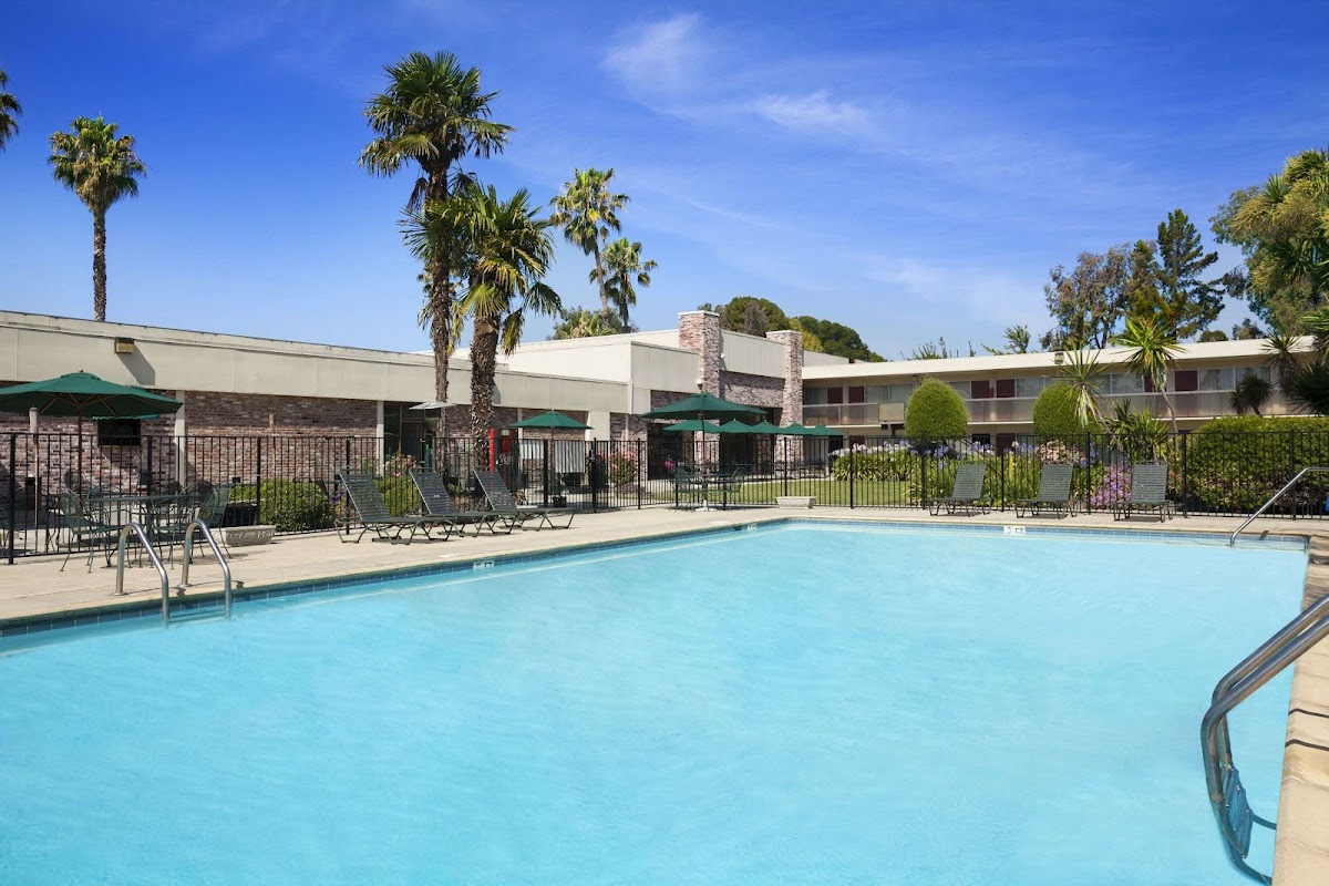 Ramada by Wyndham Sunnyvale/Silicon Valley photo 3