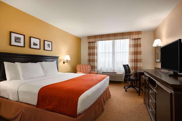 Country Inn & Suites by Radisson, Dundee, MI photo 2