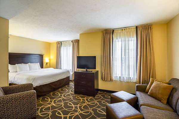 MainStay Suites Fargo - I-94 Medical Center photo 2
