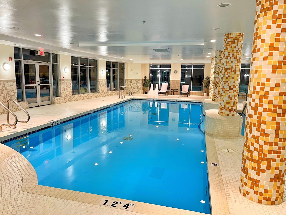 Chateau Inn & Suites Bonnyville photo 3