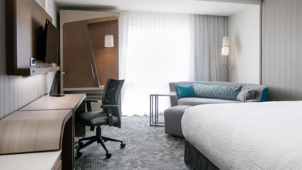 Courtyard by Marriott Omaha Bellevue at Beardmore Event Center photo 2