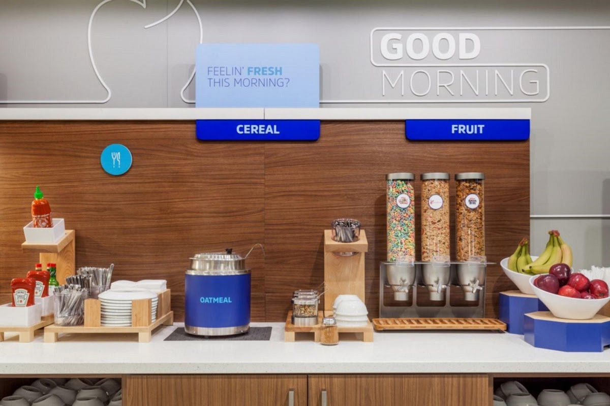 Holiday Inn Express Port Hueneme by IHG photo 3
