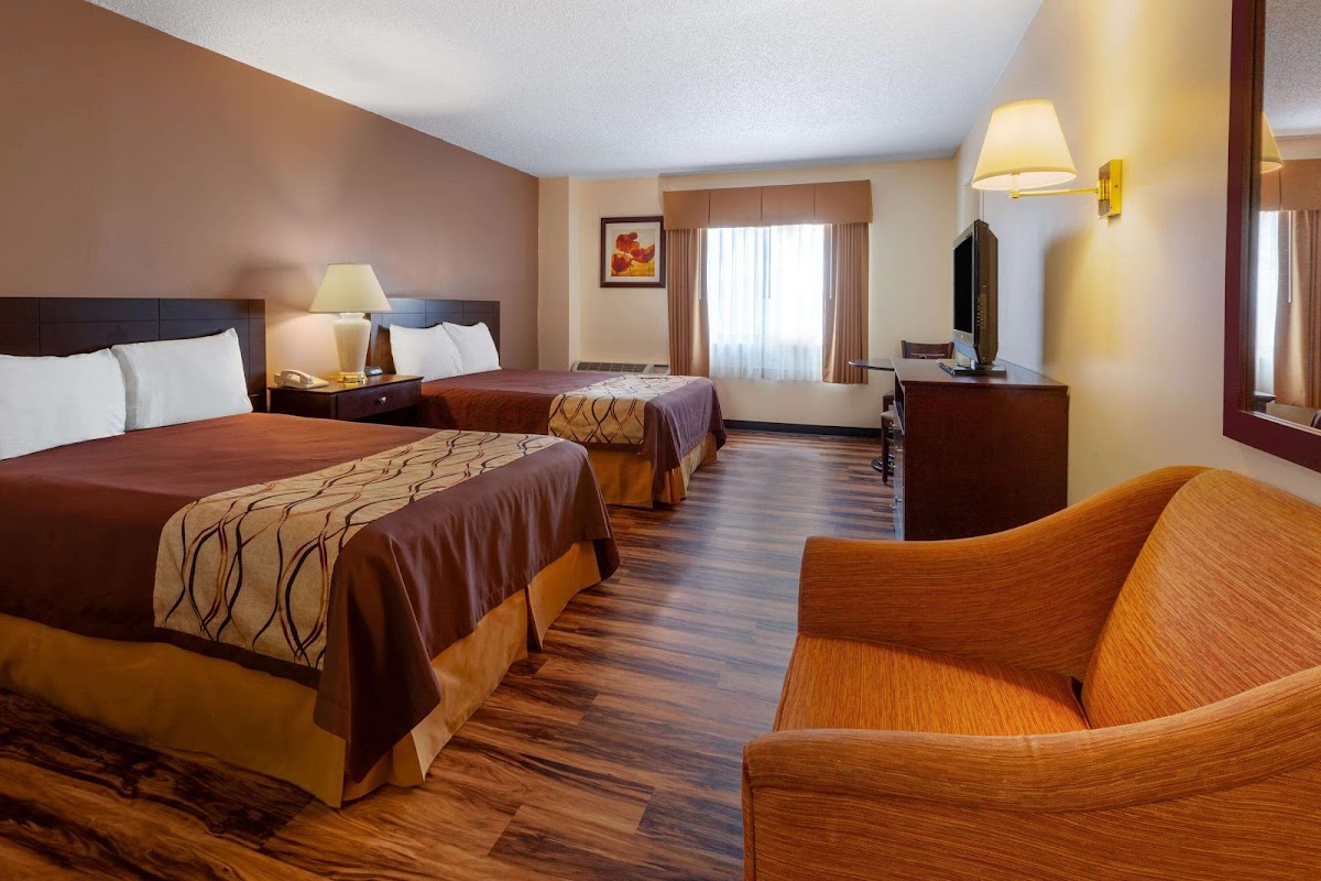 Travelodge by Wyndham Cleveland Airport photo 2