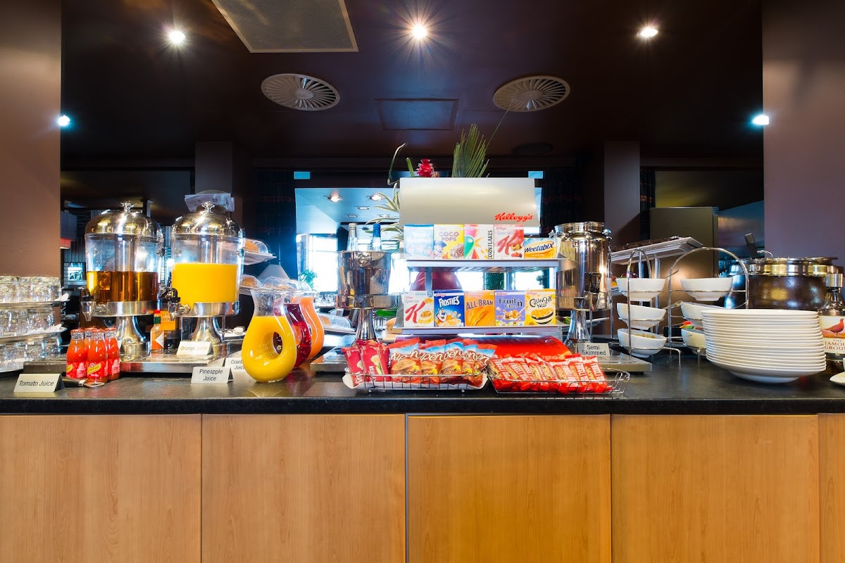 Holiday Inn Aberdeen - West by IHG photo 2