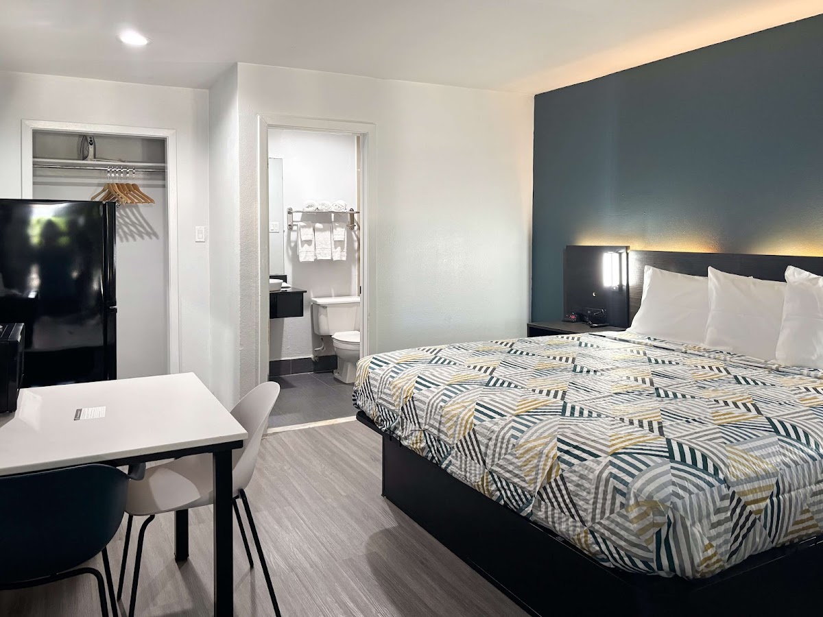 Studio 6 Irving, TX – DFW North photo 2
