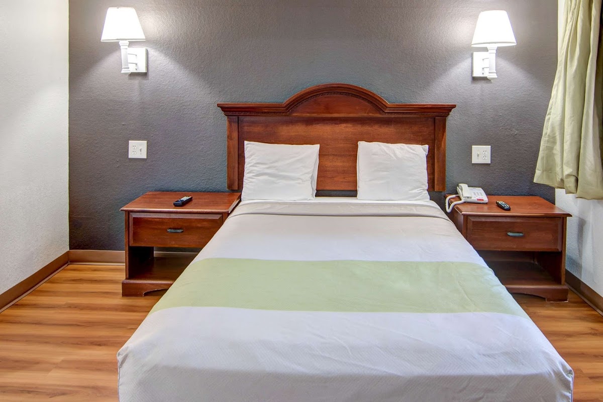 Studio 6 Irving, TX – DFW North photo 3
