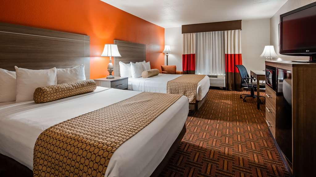 Best Western Plus Memorial Inn & Suites photo 2