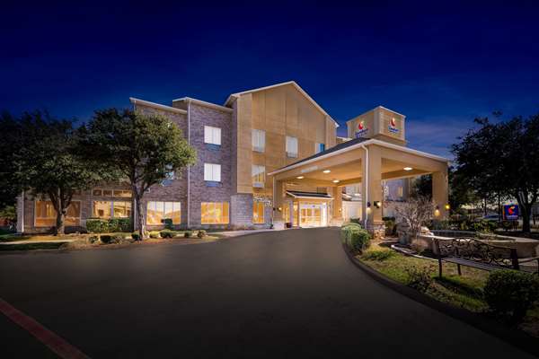 Comfort Inn & Suites Near Lake Lewisville