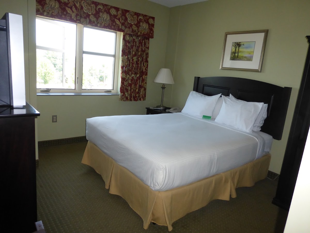 Chautauqua Suites Hotel & Expo Center photo 2