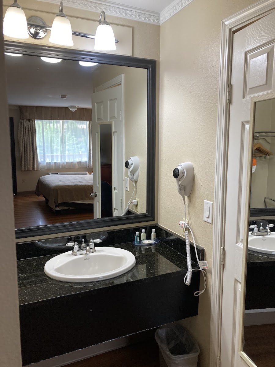 Quality Inn & Suites Fife Seattle photo 3