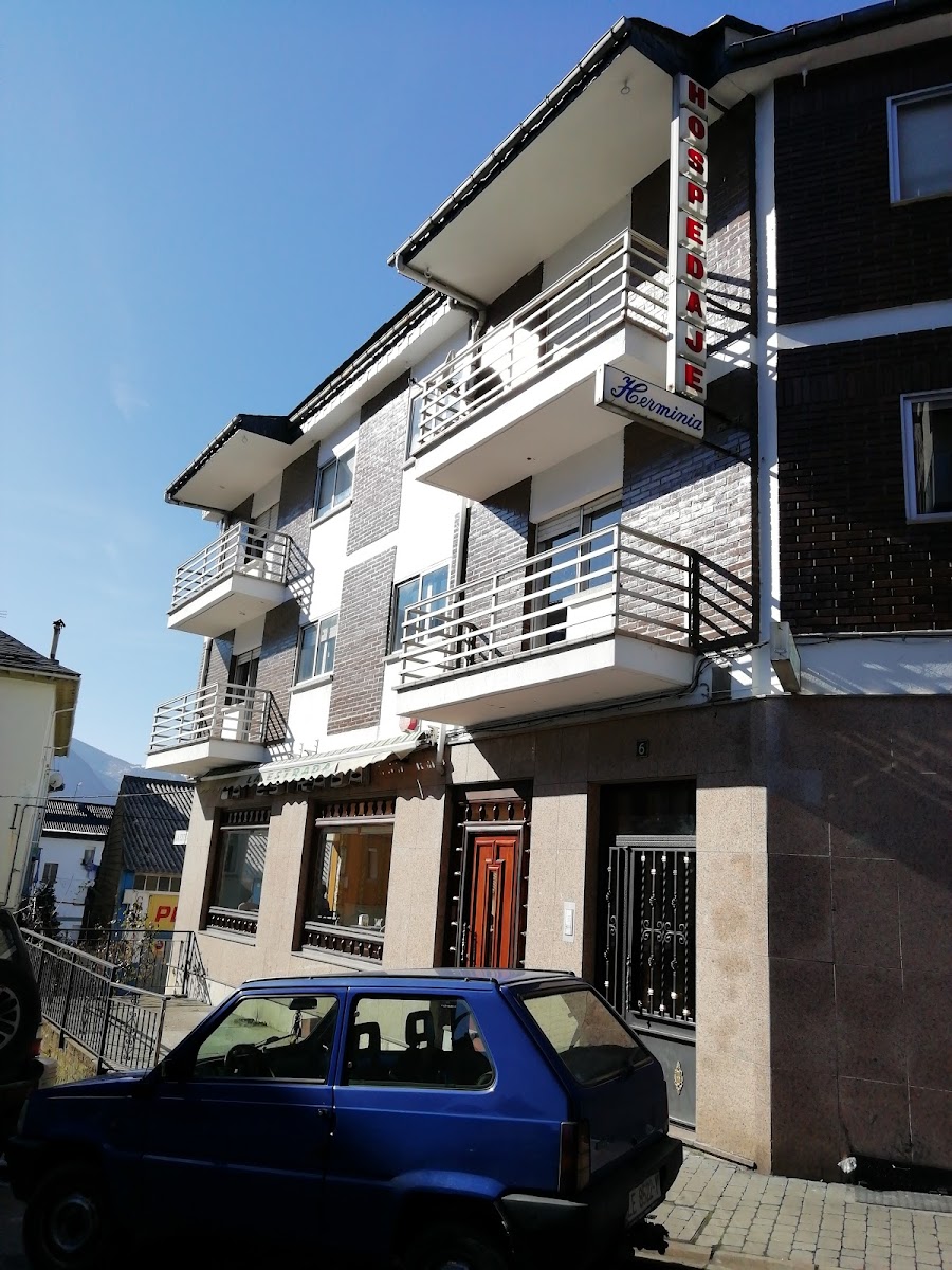 Cafeteria Restaurante Hostal la Estrada