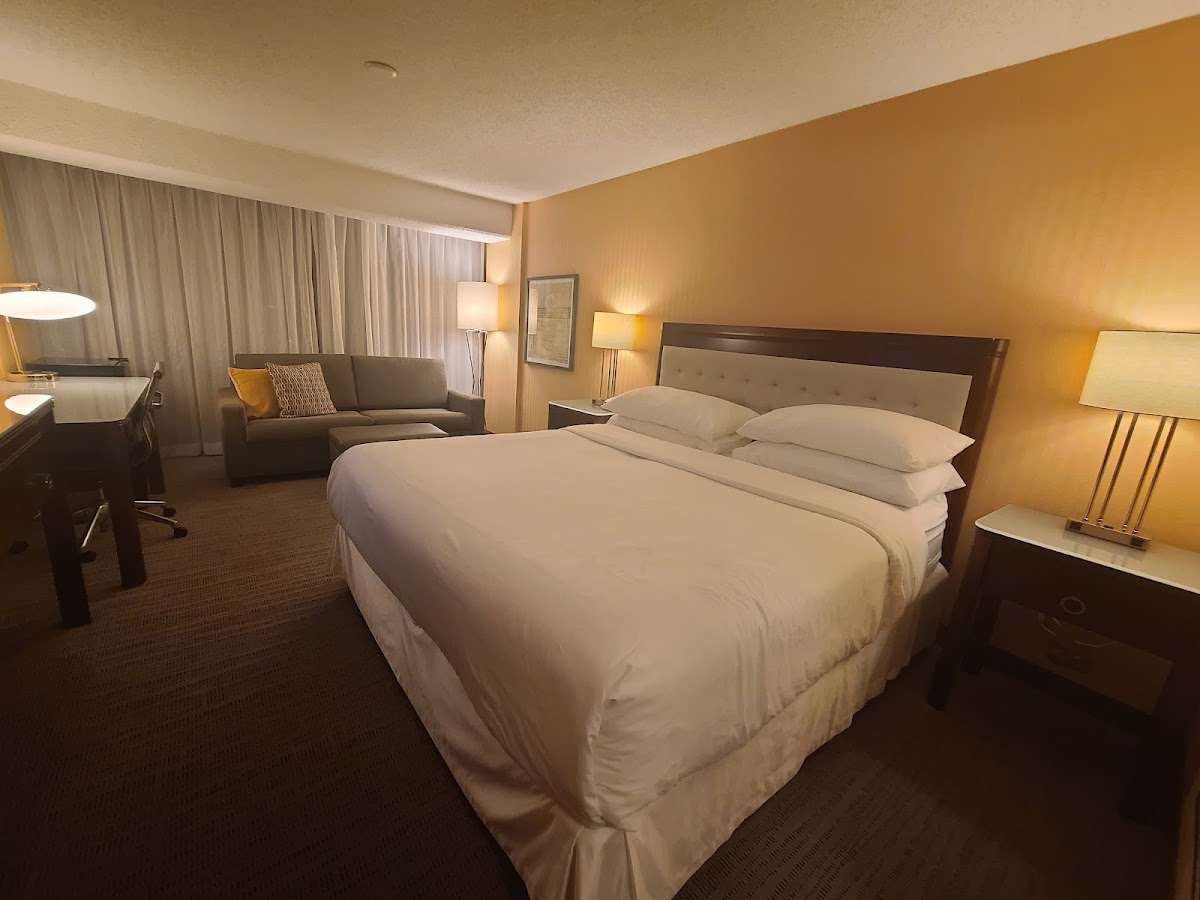 Sheraton West Des Moines Hotel photo 2