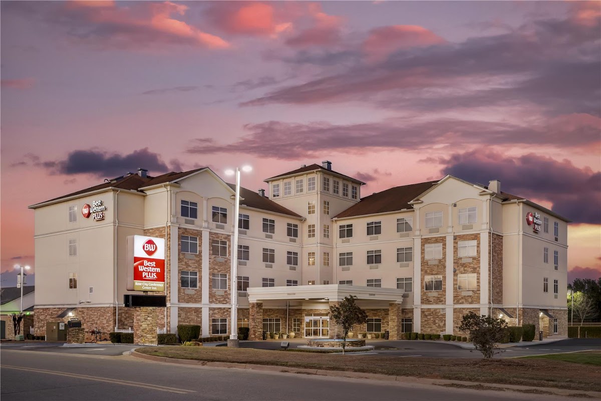 Best Western Plus Rose City Conference Center Inn